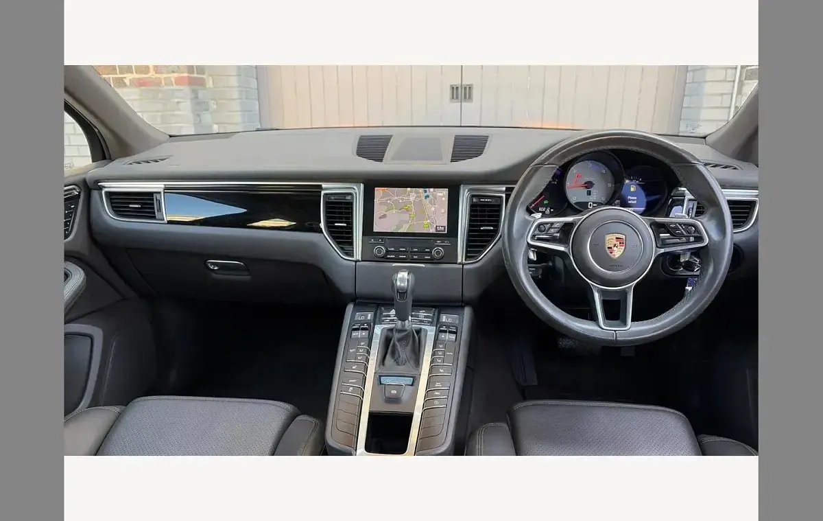 Used Porsche Macan 254 HP (186 kW) 2017 Grey SUV