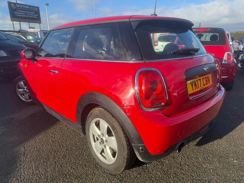 Usado Mini One D Hatch 95 CV (69 kW) 2017 Rojo Utilitario