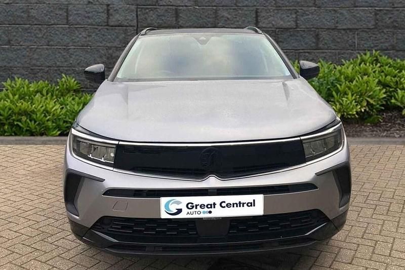 Used Vauxhall Grandland X SRi 130 HP (95 kW) 2022 Grey SUV