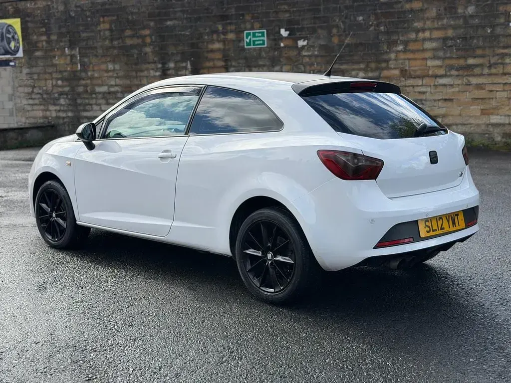 Used Seat Ibiza FR Sport 105 HP (77 kW) 2012 White Coupe