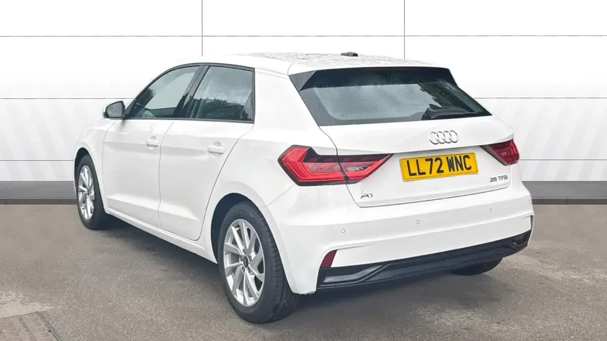 Used Audi A1 Sport 95 HP (69 kW) 2022 White SUV