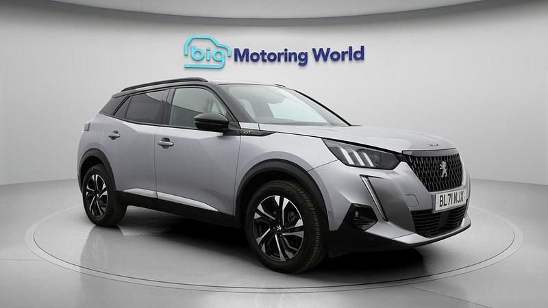 Used Peugeot 2008 GT 130 HP (95 kW) 2022 Grey SUV