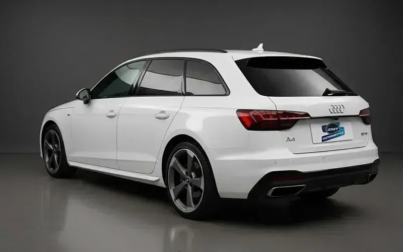 Used Audi A4 Black Edition 163 HP (119 kW) 2020 White Estate