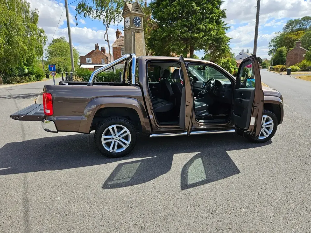 Used VW Amarok Highline 180 HP (132 kW) 2014 Brown Pickup