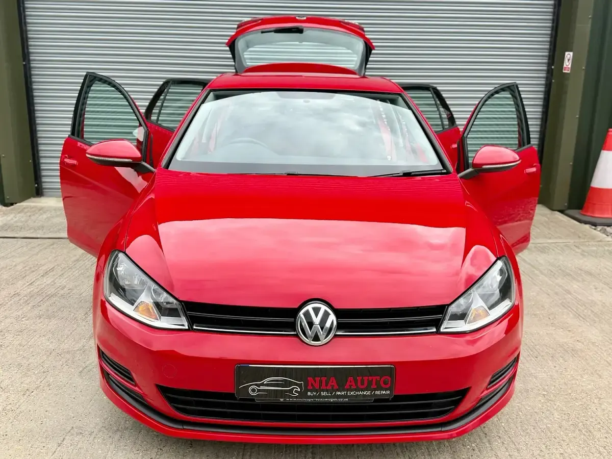 Used VW Golf VII S 2013 Red Hatchback