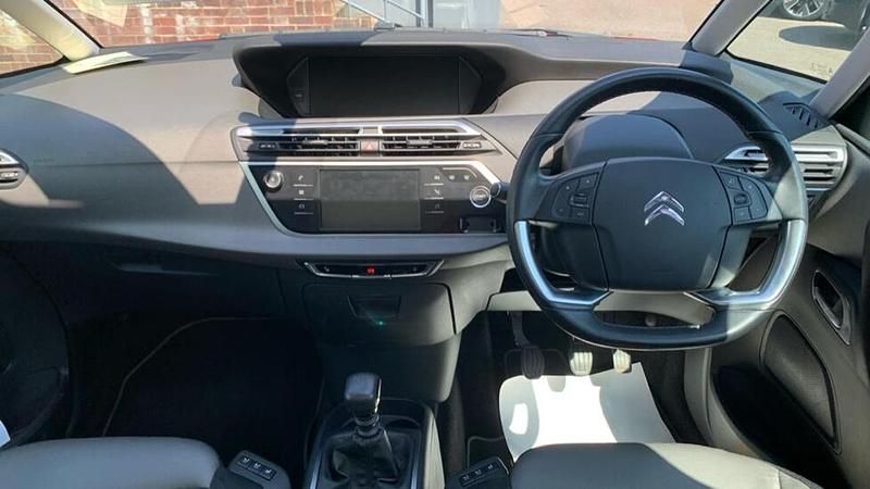 Usado Citroën C4 SpaceTourer Flair 128 CV (94 kW) 2019 Rojo Monovolumen