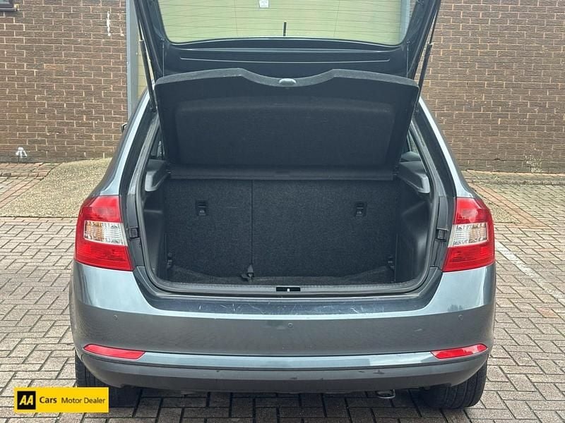 Used Skoda Rapid SE 105 HP (77 kW) 2014 Grey Hatchback