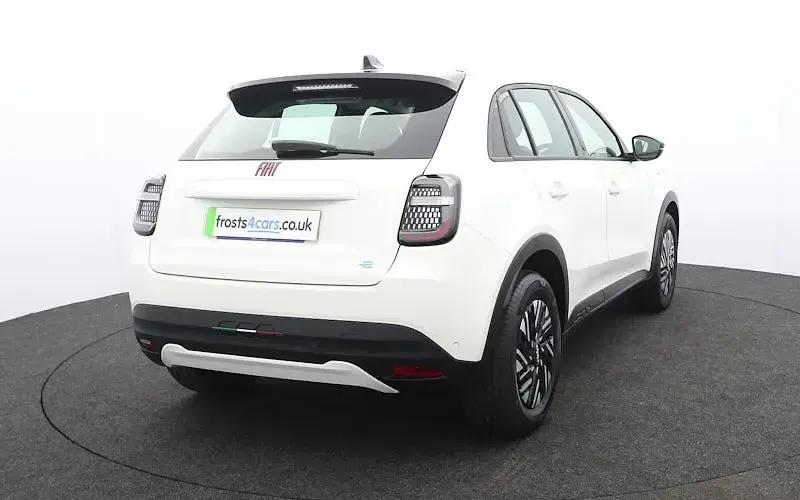 Used Fiat 600E Red 114 kW (156 HP) 2024 Hatchback