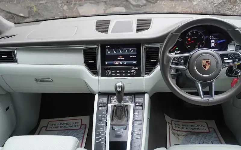Usado Porsche Macan Turbo 400 HP (294 kW) 2017 SUV