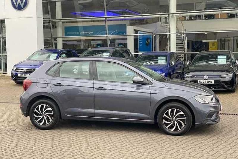 Begagnad VW Polo 95 HK (69 kW) 2023 Halvkombi
