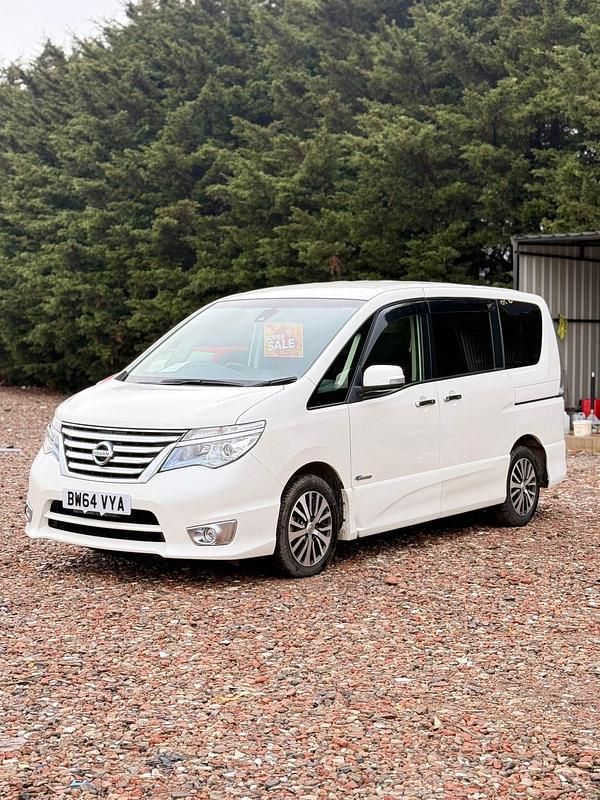 Used Nissan Serena 2014 White MPV