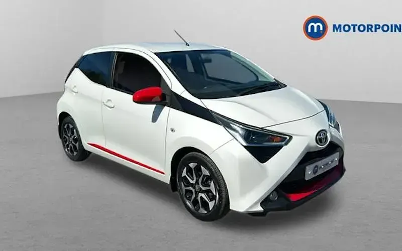 Begagnad Toyota Aygo Trend 72 HK (52 kW) 2020 Halvkombi