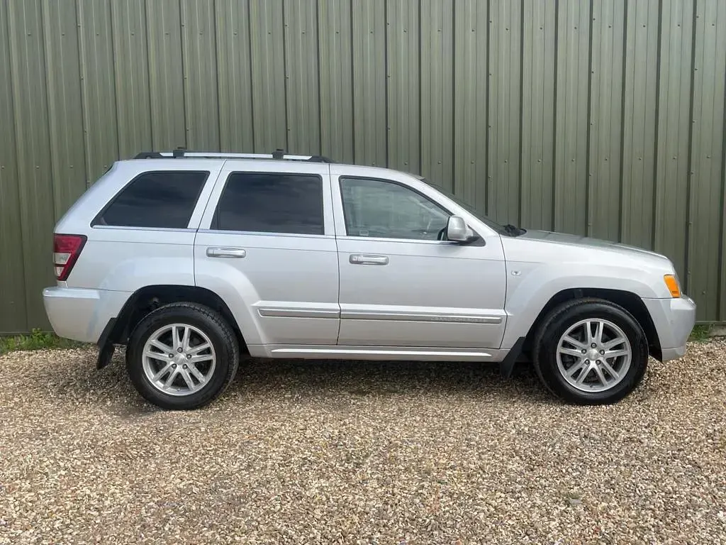 Used Jeep Grand Cherokee Overland 218 HP (160 kW) 2009 Silver SUV
