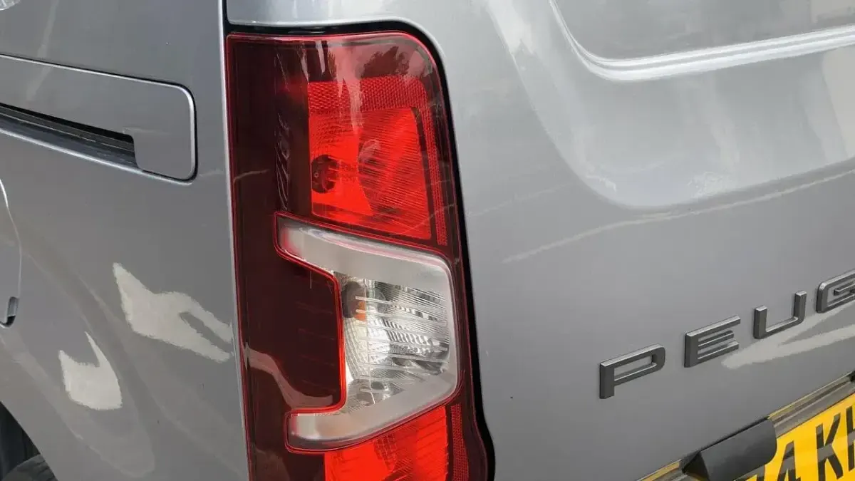 Used Peugeot Partner S 129 HP (94 kW) 2024 Grey MPV