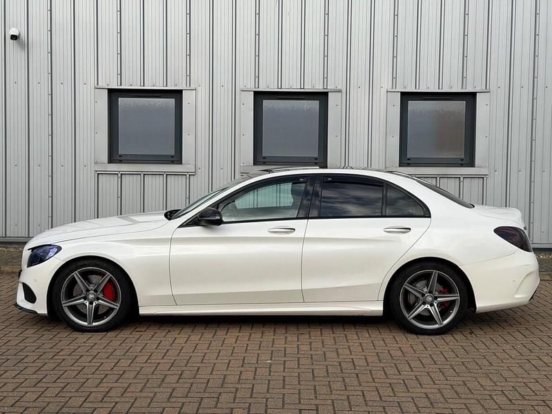 Used Mercedes C250 AMG Line Premium Plus 204 HP (150 kW) 2015 White Sedan