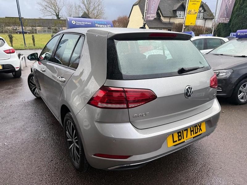 Used VW Golf VII SE 110 HP (80 kW) 2017 Silver Hatchback