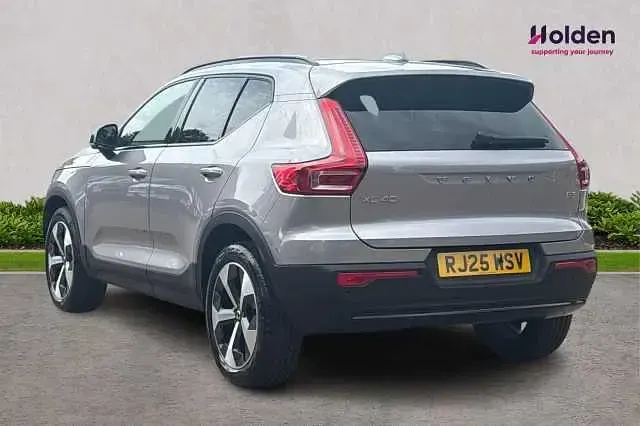 Used Volvo XC40 Plus 161 HP (118 kW) 2025 Silver SUV