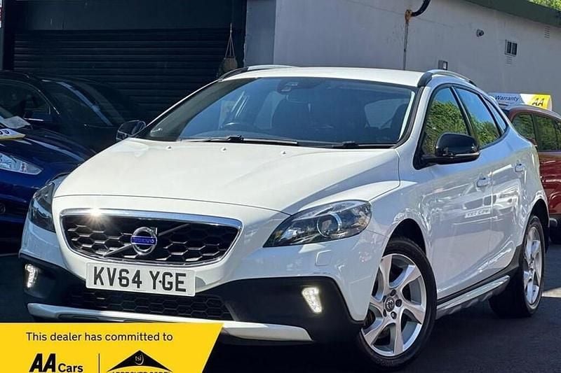 White Used 2014 Volvo V40 CC Estate | £5,199 (Fair price) - Image 1/1
