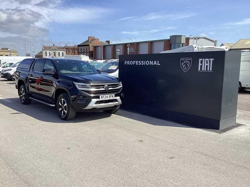 Black Used 2024 VW Amarok Style Pickup | £32,490 (Fair price) - Image 1/4