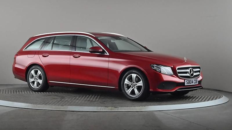 Used Mercedes E220 SE 194 HP (142 kW) 2017 Red Estate