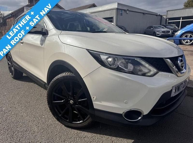 Used Nissan Qashqai Tekna 130 HP (95 kW) 2017 Grey SUV