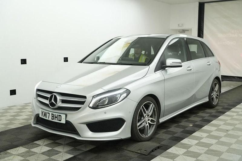 Used Mercedes B200 AMG line 136 HP (100 kW) 2017 Silver MPV
