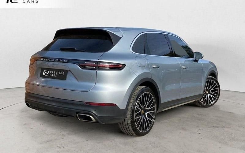 Begagnad Porsche Cayenne 340 HK (250 kW) 2021 Silver SUV