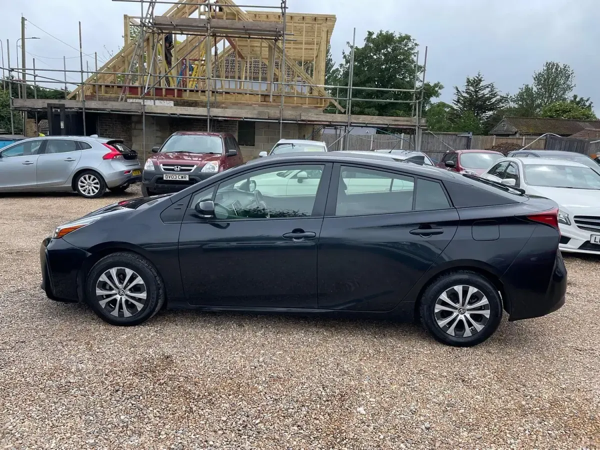 Used Toyota Prius Active 122 HP (89 kW) 2021 Black Hatchback