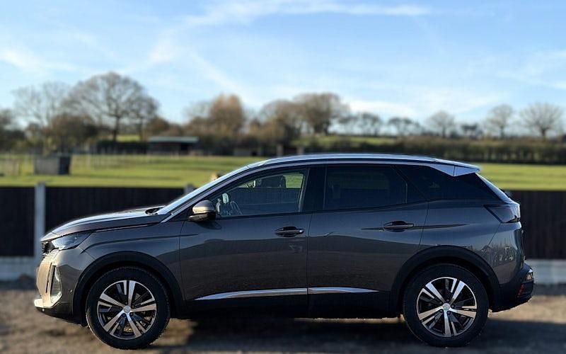 Used Peugeot 3008 Allure Premium 131 HP (96 kW) 2021 Grey SUV
