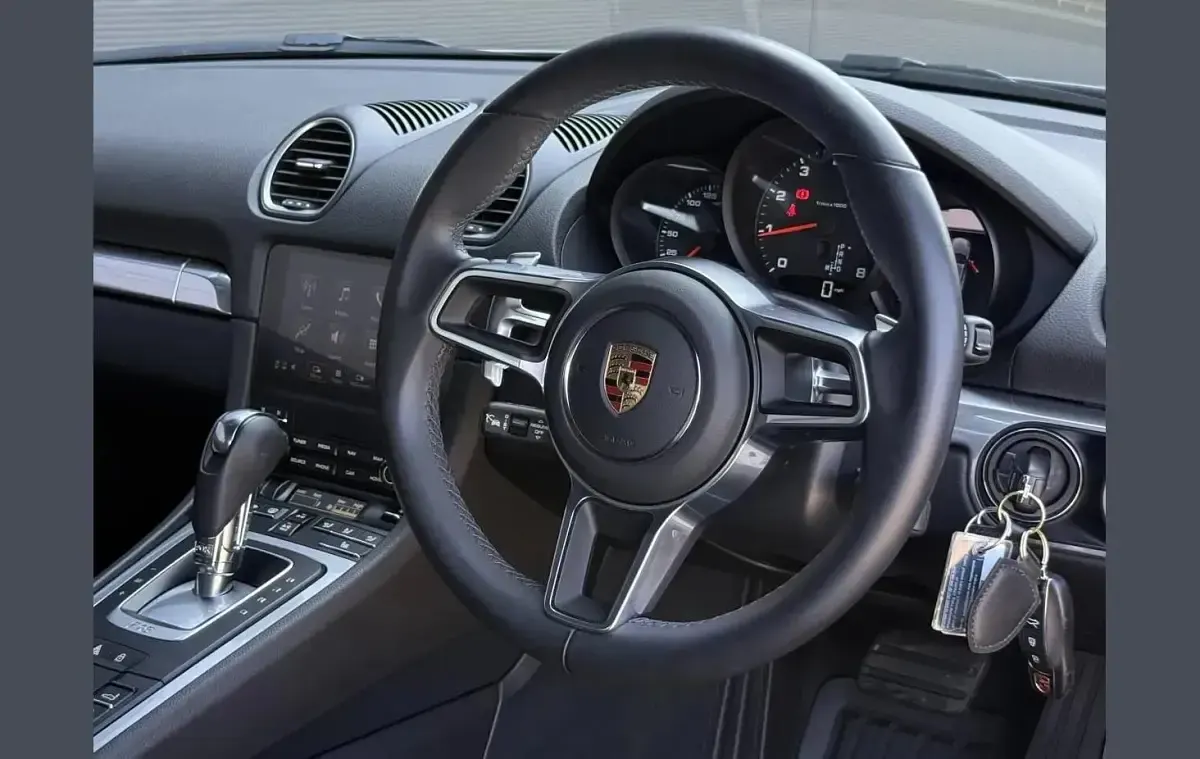 Used Porsche Cayman 296 HP (217 kW) 2024 Silver Coupe