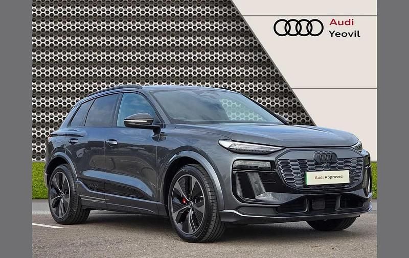 Grey Used 2025 Audi SQ6 e-tron Advanced SUV | £73,900 (Fair price) - Image 1/4