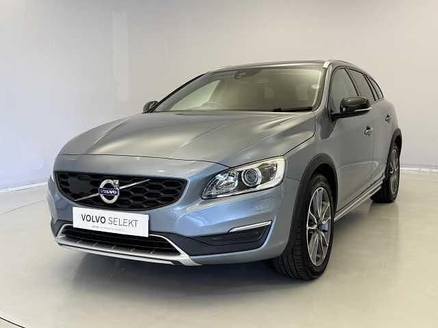 Used Volvo V60 CC 188 HP (138 kW) 2017 Estate
