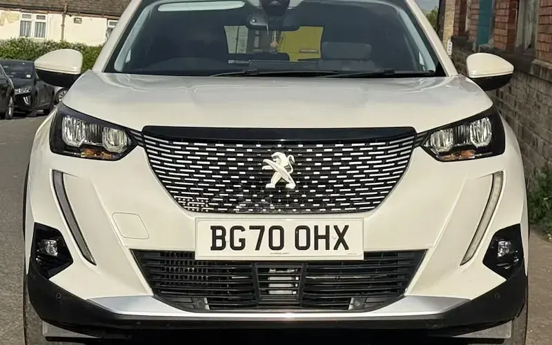 Used Peugeot 2008 Allure Premium 101 HP (74 kW) 2022 SUV