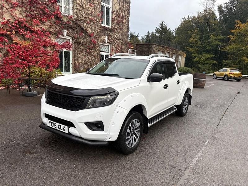 White Used 2016 Nissan Navara Tekna Pickup | £7,499 (Super price) - Image 1/4