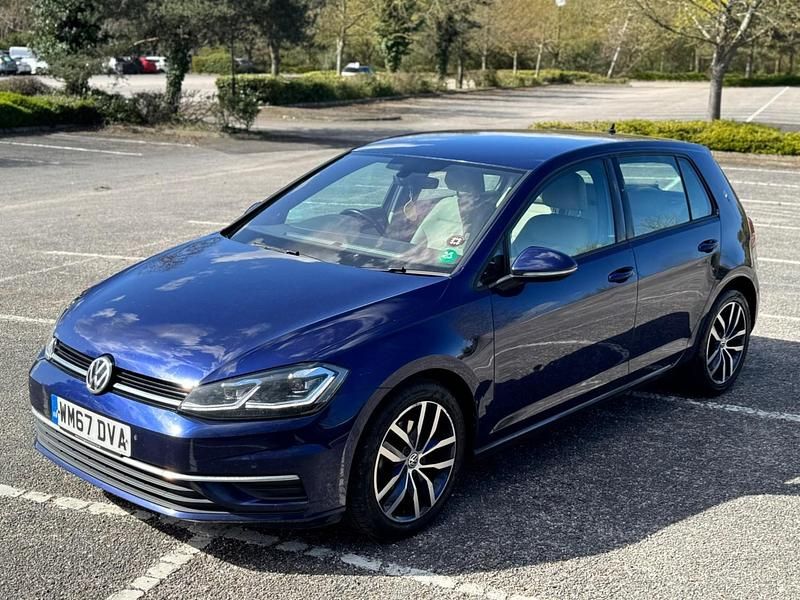 Used VW Golf VII SE 115 HP (84 kW) 2017 Blue Hatchback