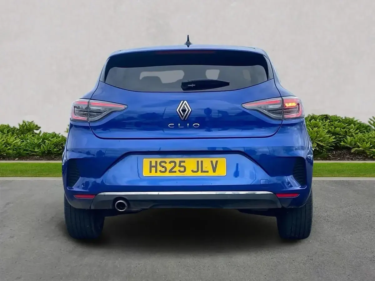 Używany Renault Clio V Techno 2025 Niebieski Hatchback