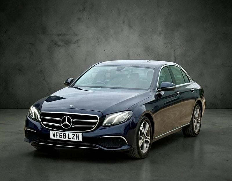 Used Mercedes E220 SE 2018 Blue Sedan