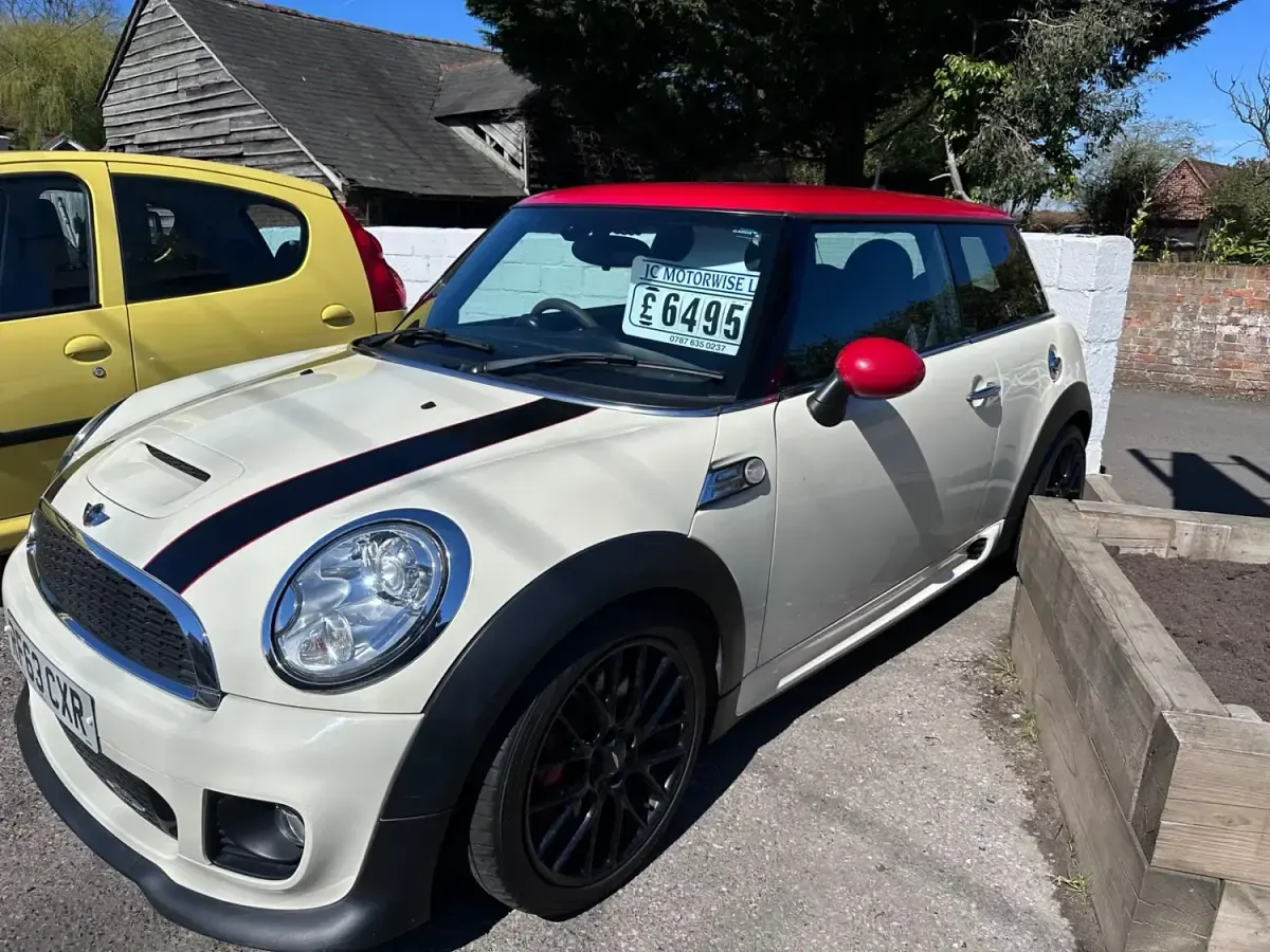 Używany Mini John Cooper Works Hatch 2014 Biały Hatchback