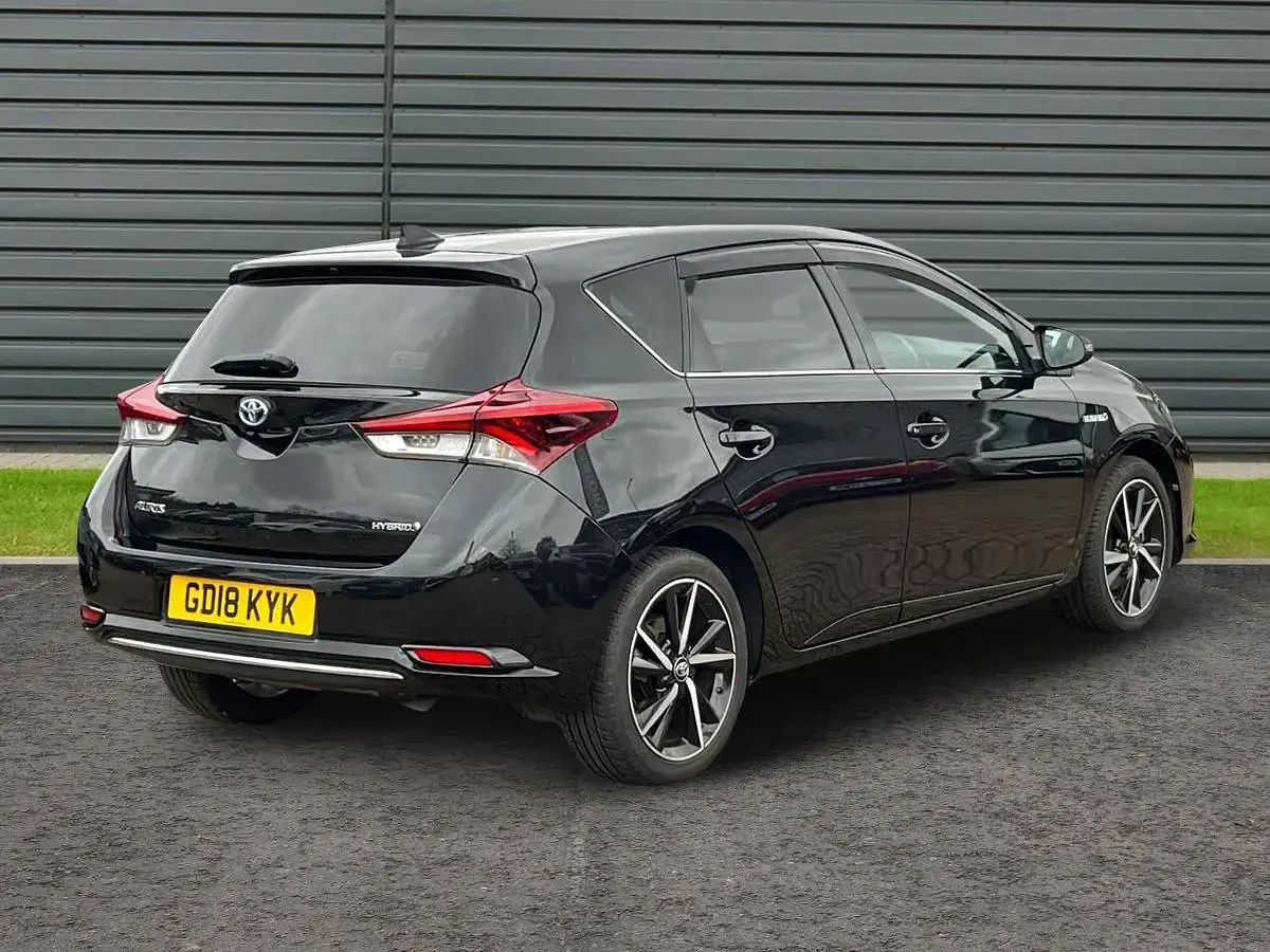 Used Toyota Auris Design 136 HP (100 kW) 2018 Black Hatchback