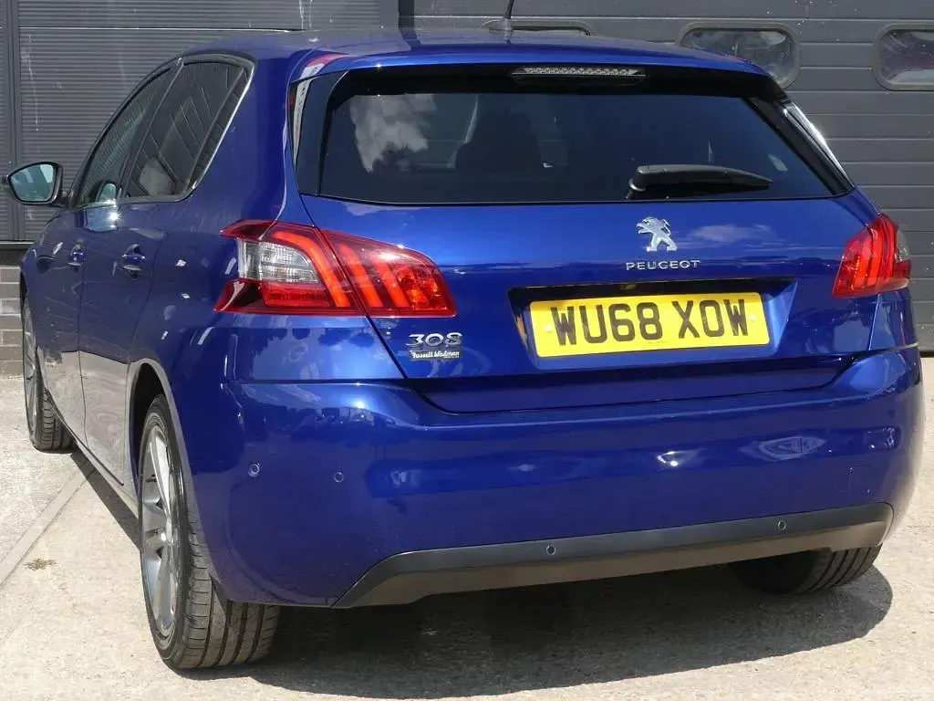 Used Peugeot 308 S 129 HP (94 kW) 2018 Blue Hatchback