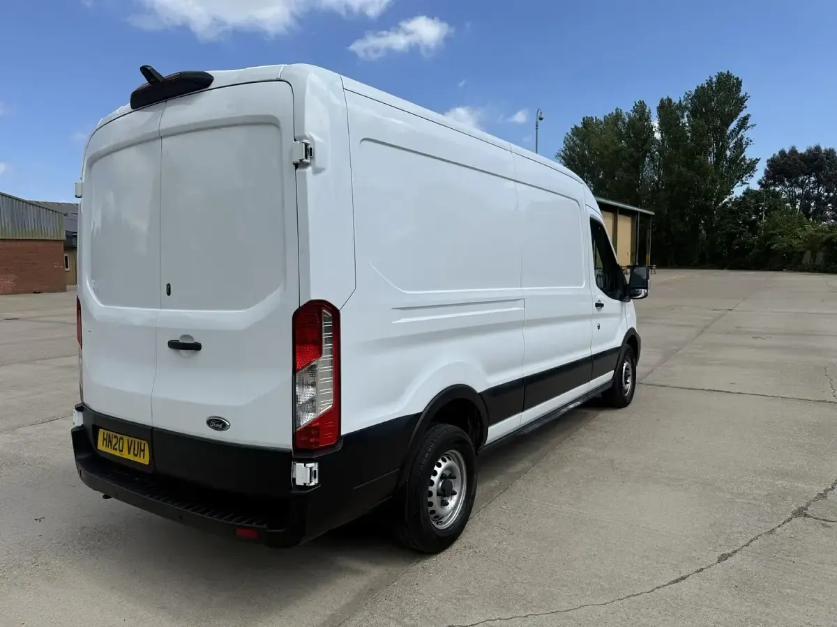 Used Ford Transit S 130 HP (95 kW) 2020 White Van