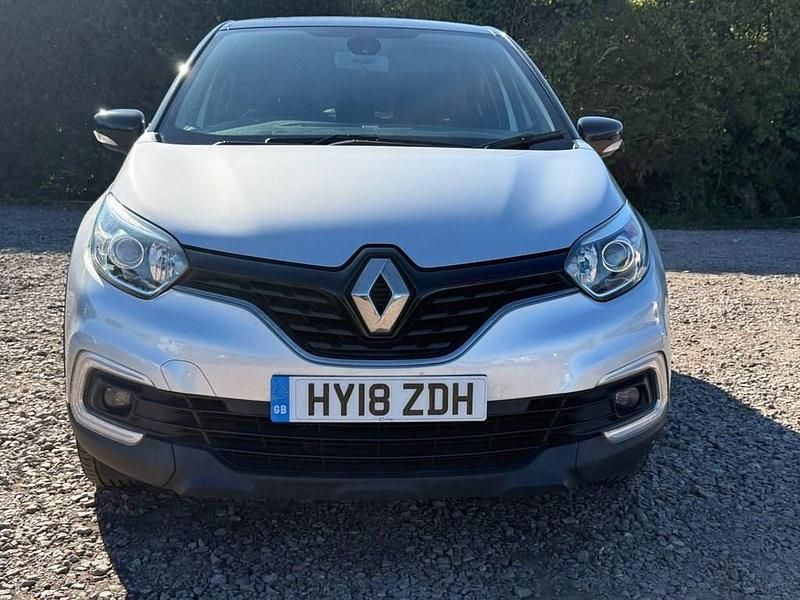 Usado Renault Captur Dynamique 90 HP (66 kW) 2018 Preto SUV