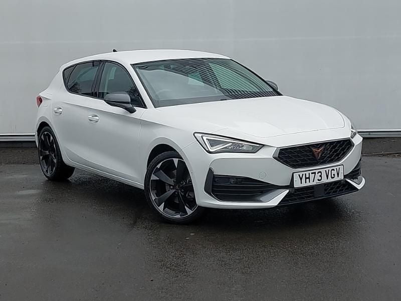 Used Cupra Leon 150 HP (110 kW) 2023 White Hatchback