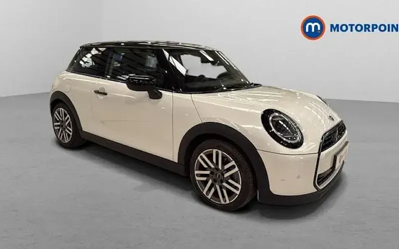 Used Mini Cooper Classic 204 HP (150 kW) 2024 Hatchback