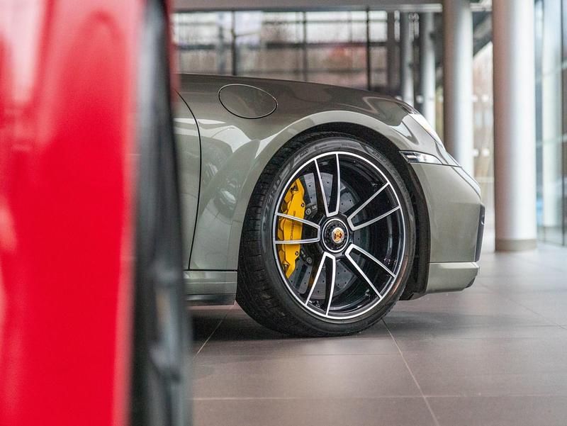 Used Porsche 911 Turbo S 650 HP (478 kW) 1969 Aventurine green metallic Coupe