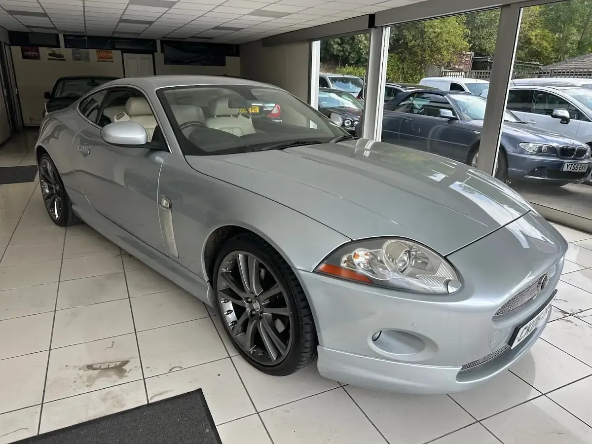 Used Jaguar XK 300 HP (220 kW) 2006 Silver Coupe