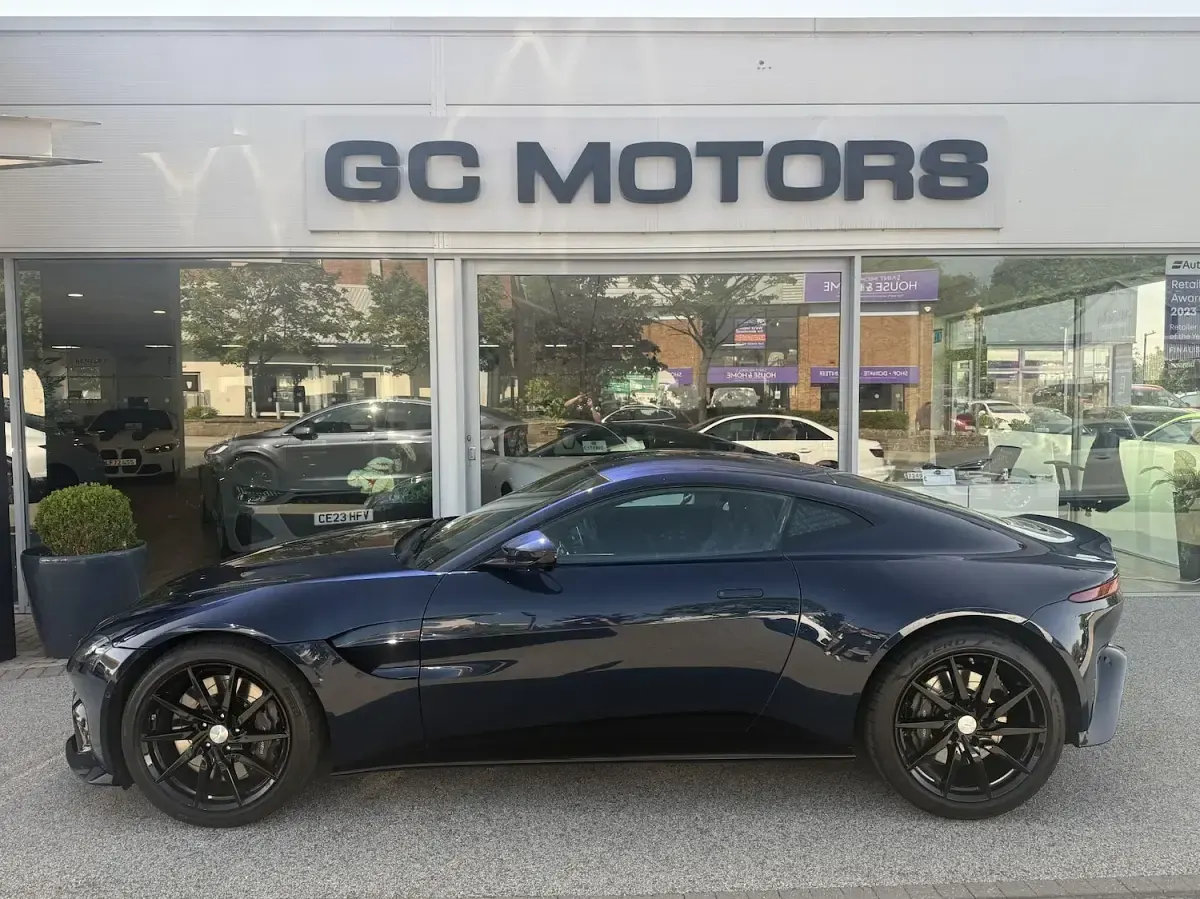 Used Aston Martin Vantage 510 HP (375 kW) 2021 Blue Coupe