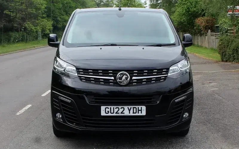 Używany Vauxhall Vivaro Sportive 120 KM (88 kW) 2022 Minivan