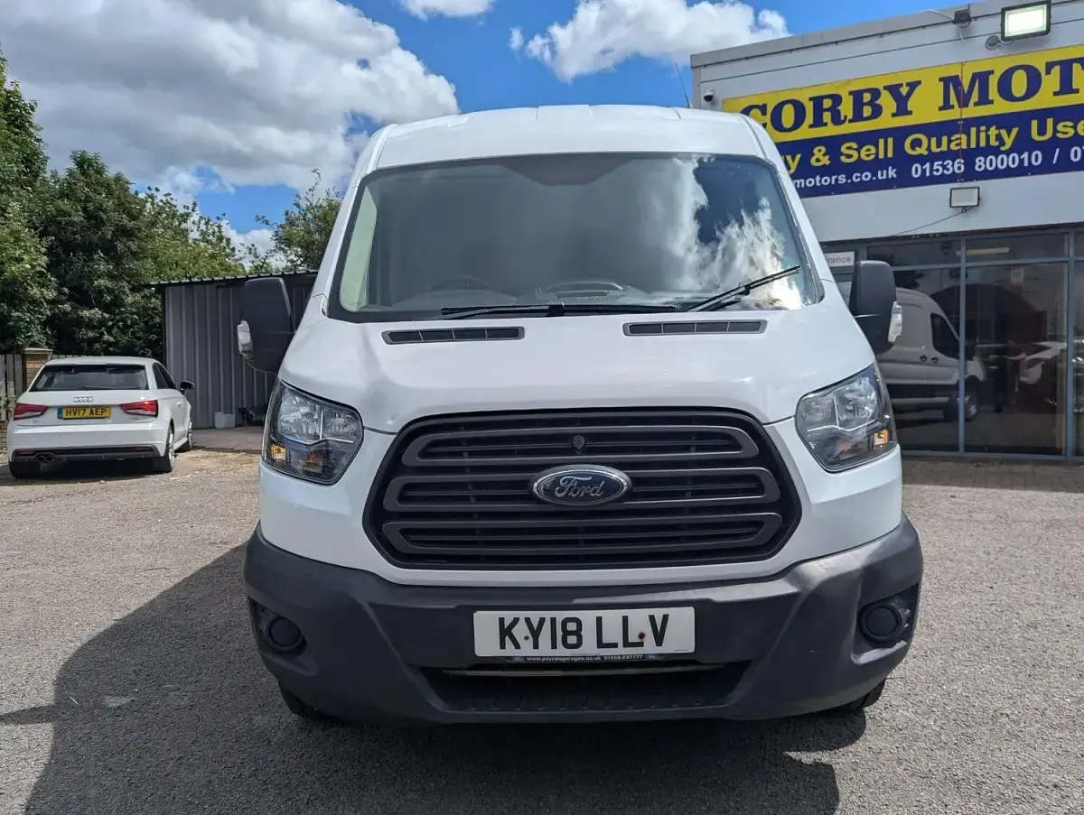 Used Ford Transit 130 HP (95 kW) 2018 White Van
