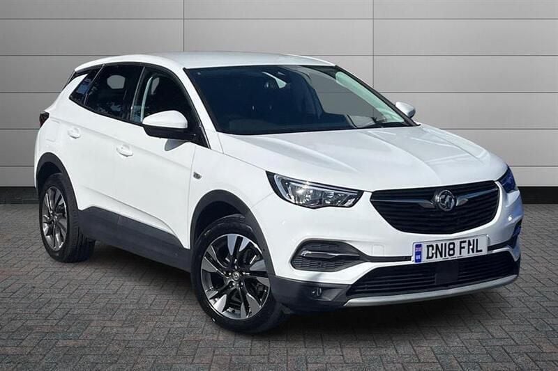 White Used 2018 Vauxhall Grandland X Sport SUV | £12,350 (Good price) - Image 1/4